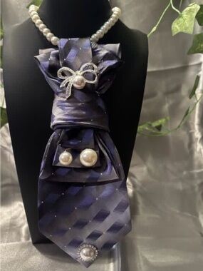 Elegant Navy Blue Patterned Women Necktie Necklace Accessory with Pearl Accents